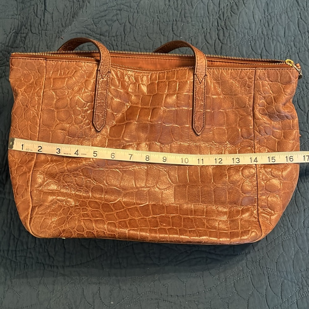 Fossil Felicity Brown Crocodile Tote - Picture 13 of 14